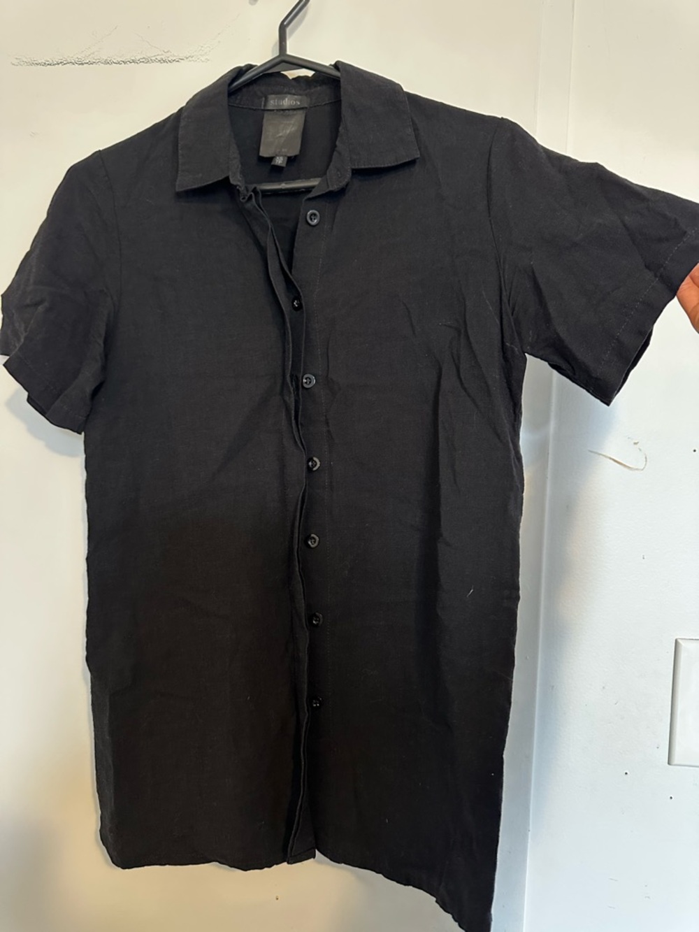 Uncle Studios Linen Black Short-Sleeve Button-Down Shirt